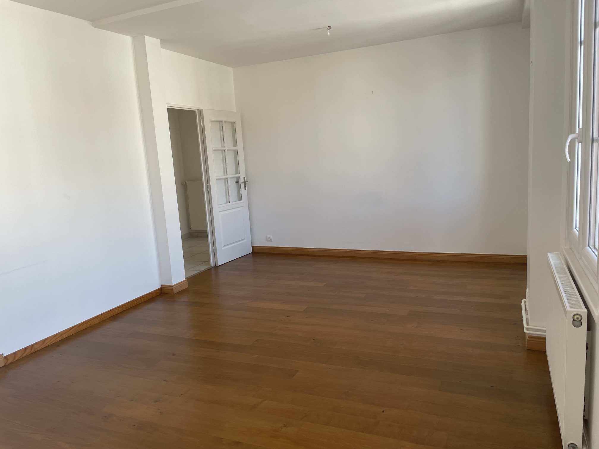APPARTEMENT CENTRE VILLE parfait état - possibilité de 3 Chambres