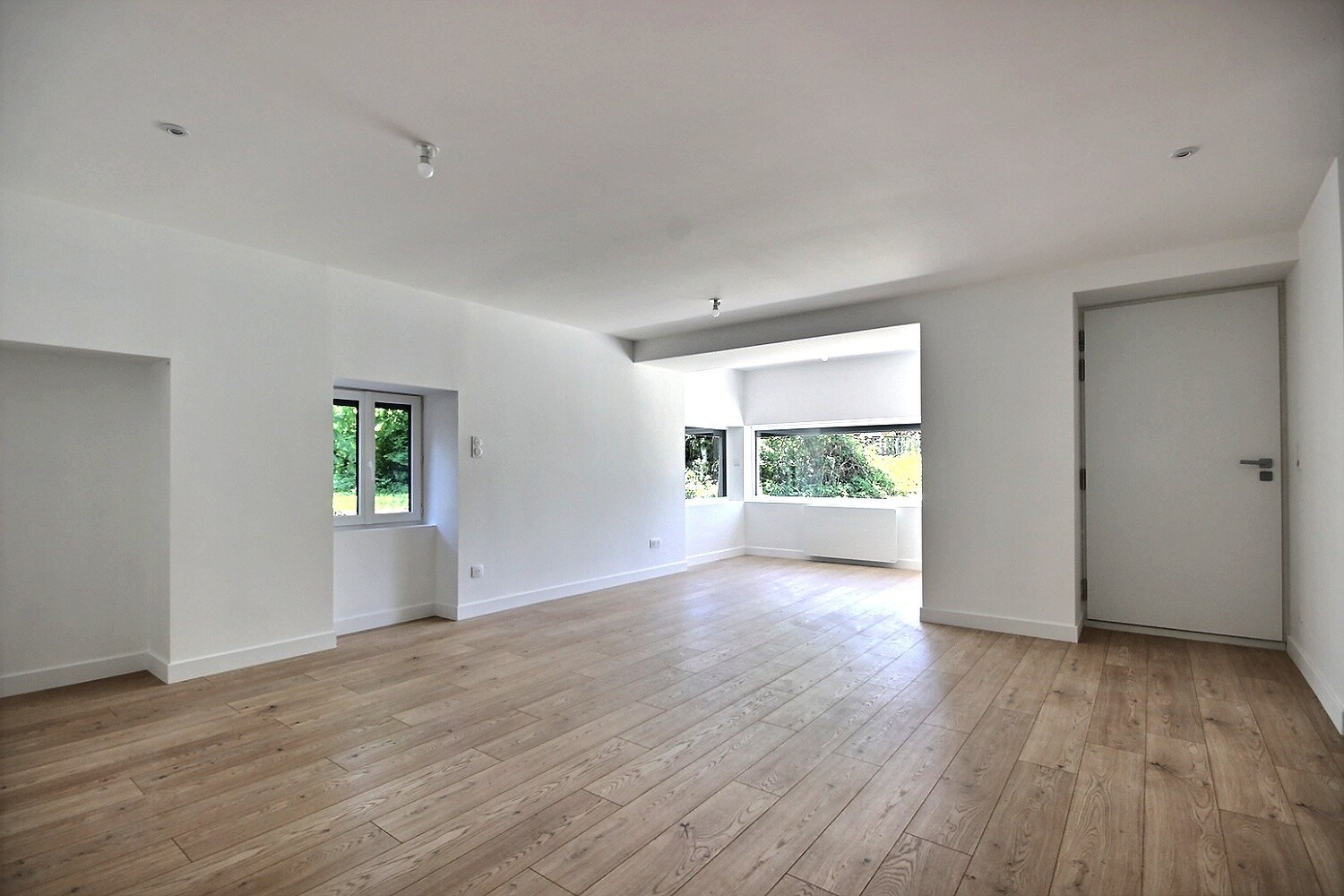 LE MONTCEL   REZ-DE-JARDIN D’EXCEPTION AVEC ESPRIT MAISON
